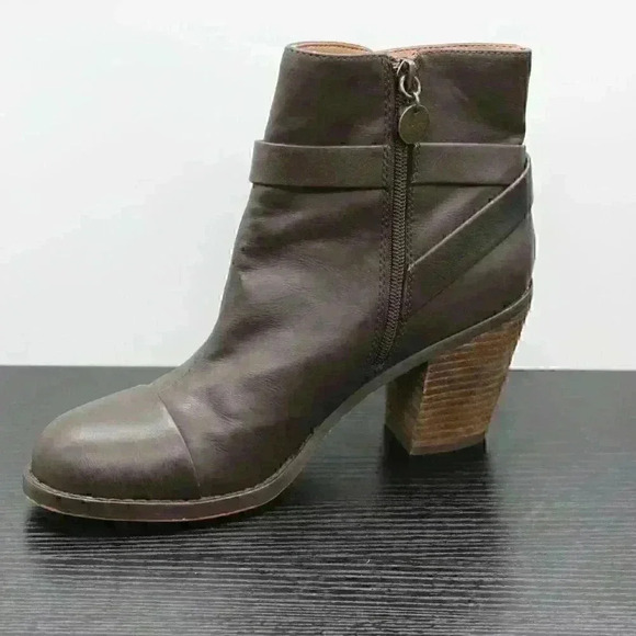 Anne Taylor Loft Women's Brown Leather Buckle Boot - Picture 4 of 11